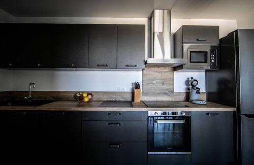 Propriano Apartamento | FRENTE AL MAR, APARTAMENTO DE LUJO (aire acondicionado, ropa de cama, estacionamiento privado)