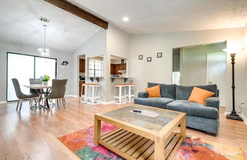 Fairburn Casa | Fairburn Home with 2 Decks, Grill and Outdoor Dining!