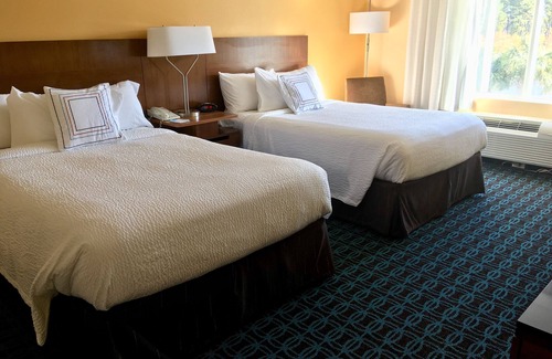 Myrtle Beach Hotel | Fairfield Inn by Marriott Myrtle Beach Broadway at the Beach