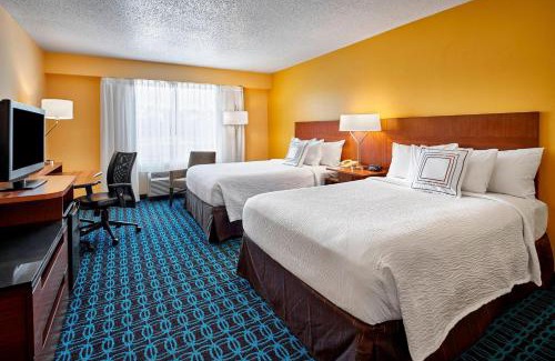 Myrtle Beach Hotel | Fairfield Inn Myrtle Beach Broadway at the Beach