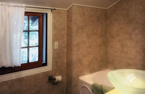 East Kootenay Hotel | Fairmont Mountain Bungalows