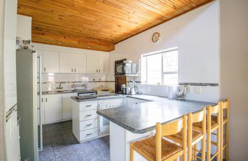Cape Town Casa | Fairview Crescent 03 by CTHA