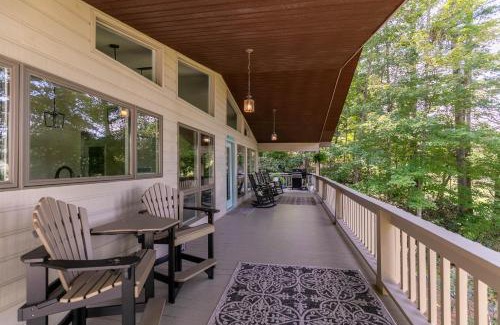 Spruce Pine Casa | Fairway Gem at Spruce Pine