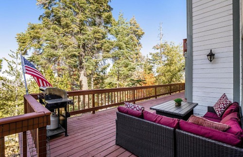 Lake Arrowhead Casa | Fairway Retreat