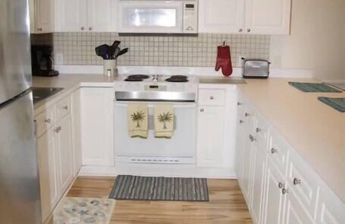 Central Myrtle Beach Apartamento | Fairway to the Beach
