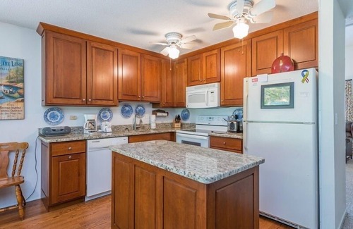 Lake Lure Casa | Fairway Villa 0305 at Rumbling Bald