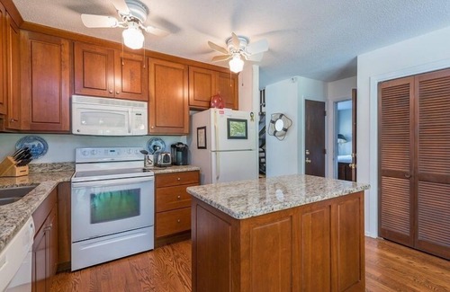 Lake Lure Casa | Fairway Villa 0305 at Rumbling Bald
