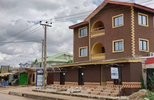Ota Apartamento | Fairways Apartments: 2 bedroom apartment 10 mins from Winners Chapel Ota
