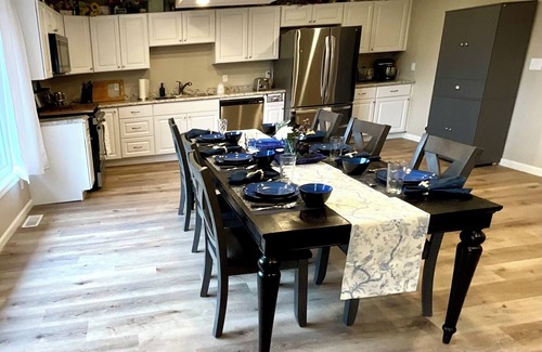 Cleveland Casa | Fairytale Forest Estate 47 private acres, 6 bedrooms, 3.5 bath, 2 full kitchens