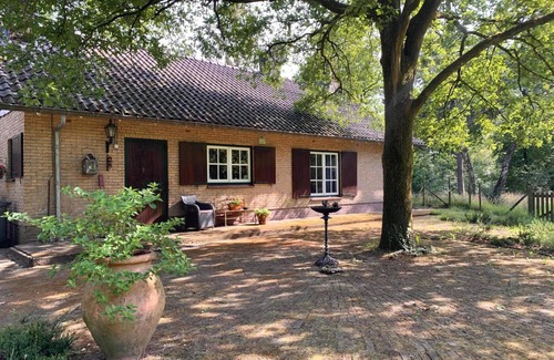 Baarle-Nassau Casa | Fairytale holiday home in the forest