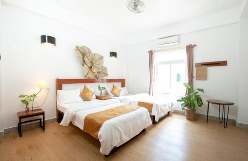 Phong Nha Cama Y Desayuno | FALCON HOTEL & BAR