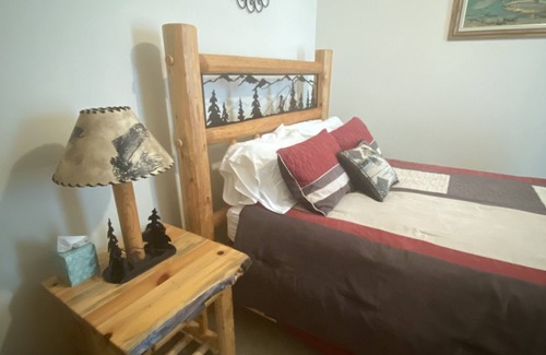 Falcon Cabina | FALCON LODGE AND NATURE RETREAT
