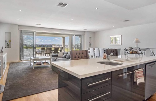 Nangkita Casa | "Falcons Nest" - 59 Ventura Plce Hindmarsh Island