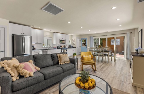 Flagstaff Casa | Fall Colors are Here! Your Autumn Escape Hot Tub Trails & Downtown Walks