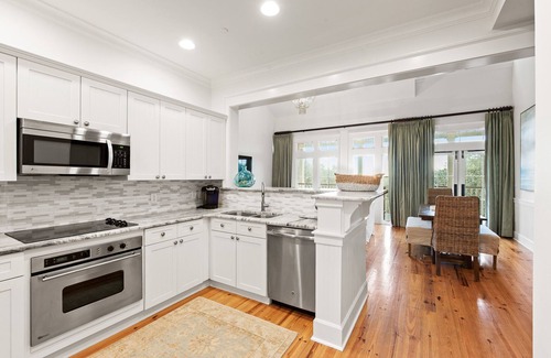 Beach District Condominio | South Side of 30A! Gulf Views! Access to Watercolor Beach Club!