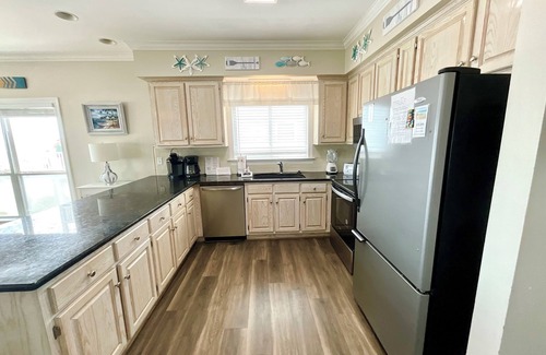 Surf Side Shores Casa | Beachfront Pet Friendly Duplex - Pools and Tennis