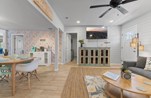 West Panama City Beach Cabaña | *Fall Dates*-Large Private Pool-Fire Pit-Walk To Beach-Dog Friendly-King Beds