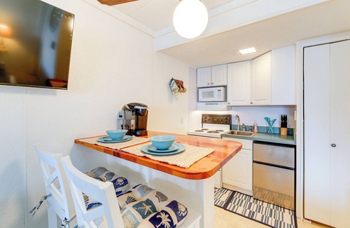 Midtown Ocean City Apartamento | Steps to Beach: Condo w/ Pool Access in Ocean City