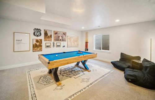 Orem Casa | Fall Family Retreat with Custom Sauna Theatre Lux MTN Spa Pool and Poker tables Stocked Kitchen and MORE