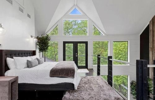 Broken Bow Casa | Fall Hideaway - VailsBluff - Romantic Escape