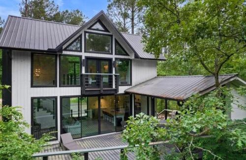 Broken Bow Casa | Fall Hideaway - VailsBluff - Romantic Escape