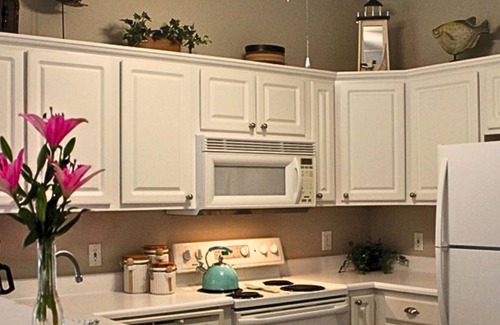 Sunset Beach Condominio | Unwind this fall—adults-only retreat with warm waves & serene beaches.