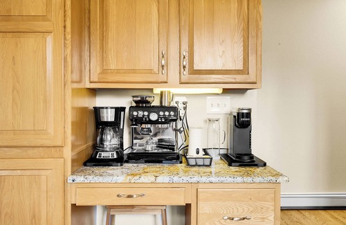 Shawnee Casa | Spacious ranch house with fishing, disc golf, hot tub and room to roam!