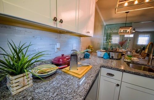 Mexico Beach Casa | A+ location! Steps to beach. Beachside. Well Maintained and Updated.