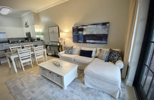 Seacrest Beach Condominio | ¡Reservar ahora! ACTUALIZADO 3/2, piso superior, unidad de esquina, a pasos de la playa Rosemary de 30A.