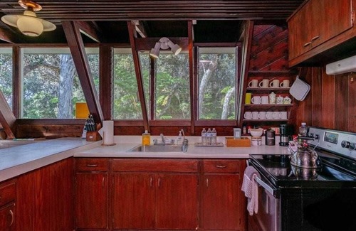 Volcano Cabaña | Fall Special! Hale Palila Volcano A-Frame Cottage with Hot Tub
