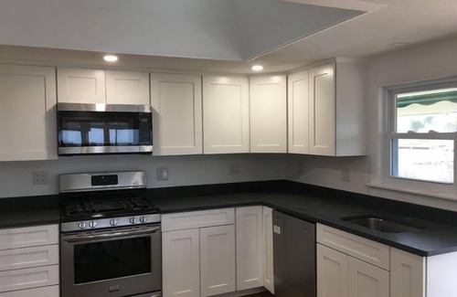 West Dennis Casa | FRENTE AL AGUA! Duerme 8, Firepit, Kayaks! Actividades de otoño, Rail Trail, Restaurantes!