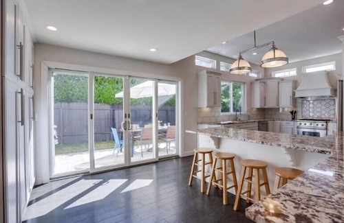 Beach Barber Tract Casa | Fall Specials/Hot Tub/A/C/6 Bedrooms/Great Family Home/Rooftop Deck