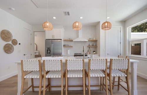 Palmetto Casa | FALL SPECIALS - Lux Home, Heated Pool, Fire Pit