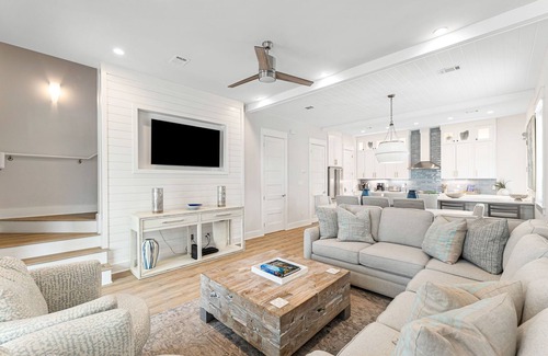 Treetop Casa | Fall Stays Available! Community Pool! Tram Service to Beach! Close to Rosemary Beach!