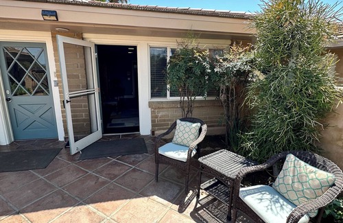 Fallbrook Casa | Fallbrook’s guest-pool house : An old Hollywood stars escape