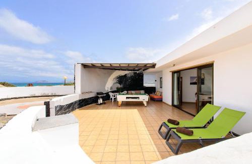 Urbanizacion Famara Casa | Famara Beach House