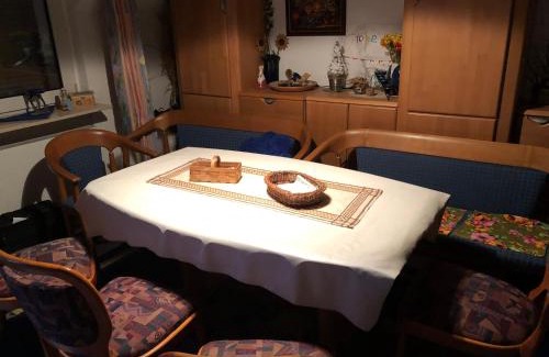 Winningen Casa | Familien-Zimmer mit Bad und Garten in Privathaus hell, gemütlich, Massivholz, KEINE Monteur-Gruppen