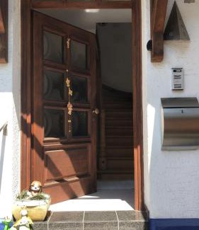 Winningen Casa | Familien-Zimmer mit Bad und Garten in Privathaus hell, gemütlich, Massivholz, KEINE Monteur-Gruppen