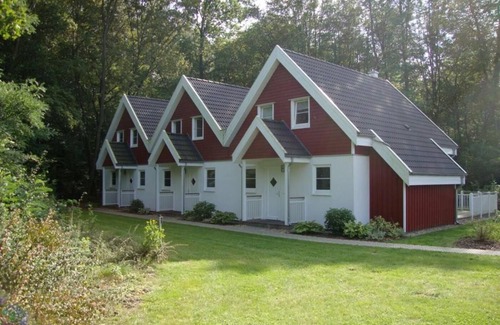 Bad Saarow Casa | Familienhaus am Wald im Schlosspark Bad Saarow, 264m², 12+4 Pers, Sauna, Kamin