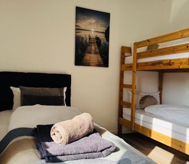 Bad Schwartau Apartamento | Familientraum 10min zur Ostsee und nach Lübeck Zentrum mit Parkplatz & Balkon