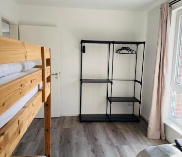 Bad Schwartau Apartamento | Familientraum 10min zur Ostsee und nach Lübeck Zentrum mit Parkplatz & Balkon