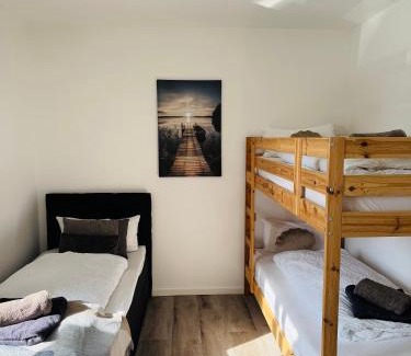 Bad Schwartau Apartamento | Familientraum 10min zur Ostsee und nach Lübeck Zentrum mit Parkplatz & Balkon