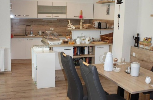Morbisch am See Apartamento | Familienzimmer mit Dusche, WC - Gabi Schindler