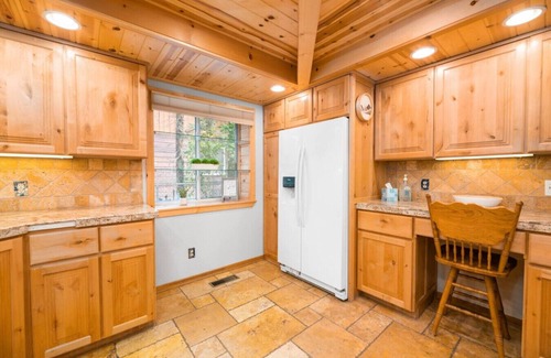 Peter Pan Cabina | Families love! Close to Slopes, Lake, Trails & All