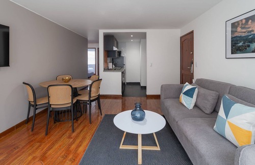 Chapinero Casa | Familiar 3BR @Zona comercial y cerca a la Zona G