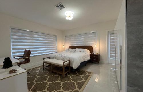 Ludlam Casa | Family 4br Home Near Dadeland Mall