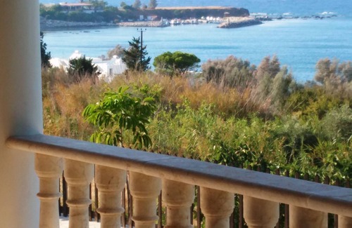 Pomos Villa | familia y pareja amable con excelentes vistas al mar, a pocos minutos a pie