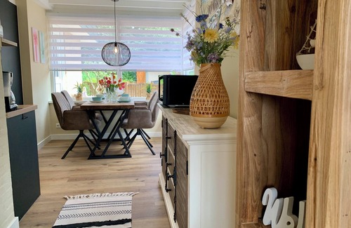 Sint Maartensvlotbrug Casa | Family- and dog-friendly accommodation for 4 people on the quiet Wildrijk park in Sint Maartenszee.
