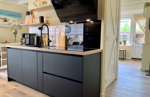 Sint Maartensvlotbrug Casa | Family- and dog-friendly accommodation for 4 people on the quiet Wildrijk park in Sint Maartenszee.