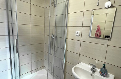 Abertamy Apartamento | Family Apartment N3 in Abertamy - near Plesivec Ski Slopes, bike/ski storage